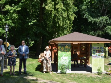 Wręczenie nagród w konkursie „Walory przyrodnicze powiatu skierniewickiego”, fot. A. Pruszkowska., 