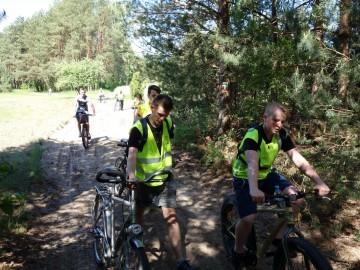 Rowerowy rajd przełajowy zielonym szlakiem pieszym 