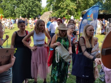 Piknik Rodzinny na placu parafialnym przy Bazylice Mniejszej p.w. NMP w Zduńskiej Woli, 