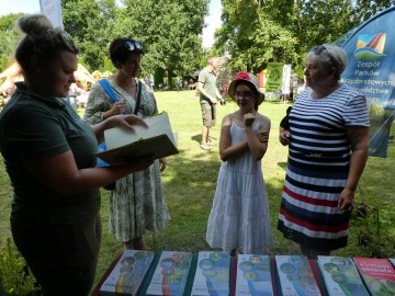 Piknik Rodzinny na placu parafialnym przy Bazylice Mniejszej p.w. NMP w Zduńskiej Woli, 