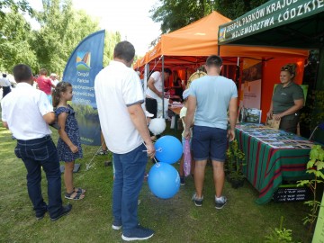 Piknik Rodzinny na placu parafialnym przy Bazylice Mniejszej p.w. NMP w Zduńskiej Woli, 