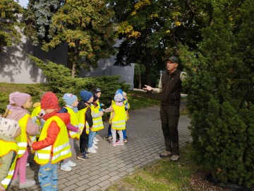 Spacer przyrodniczy z przedszkolakami z Sieradza, 