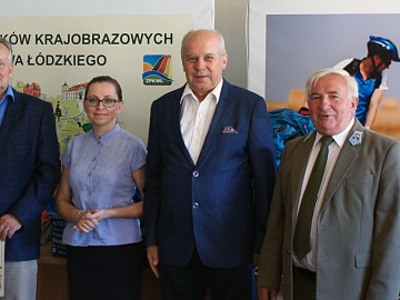 Rozdanie nagród dla laureatów finału okręgowego XXXIII OWE, 